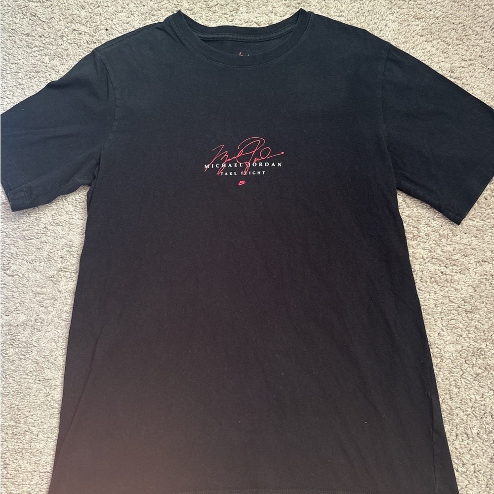 Nike Black Short Sleeve Tee Sleek Design